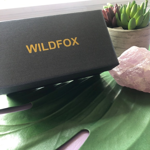 WildFox cat eye sunglasses - Picture 4 of 6